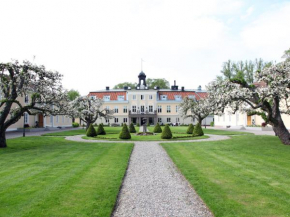  Södertuna Slott  Гнеста